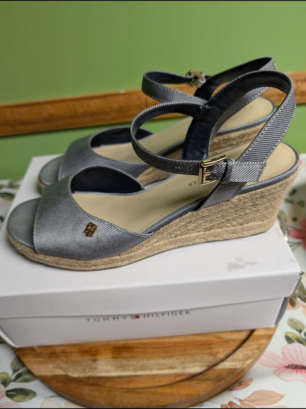 Tommy Hilfiger Silver-Gray Espadrille Wedge Sandals